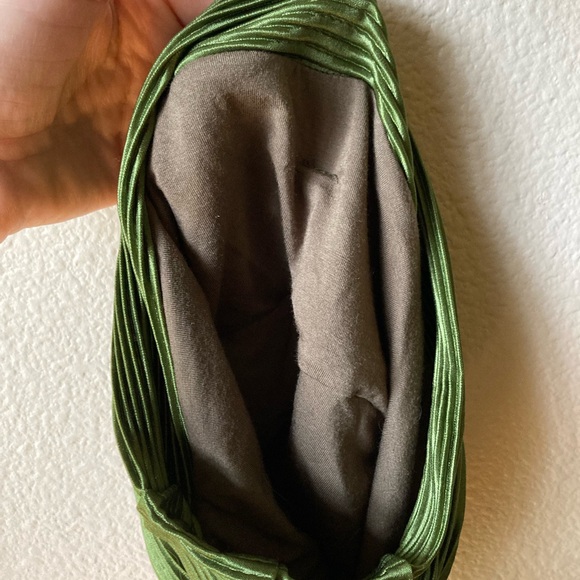 Elegant Green Pleated Women's Hat - Picture 4 of 7